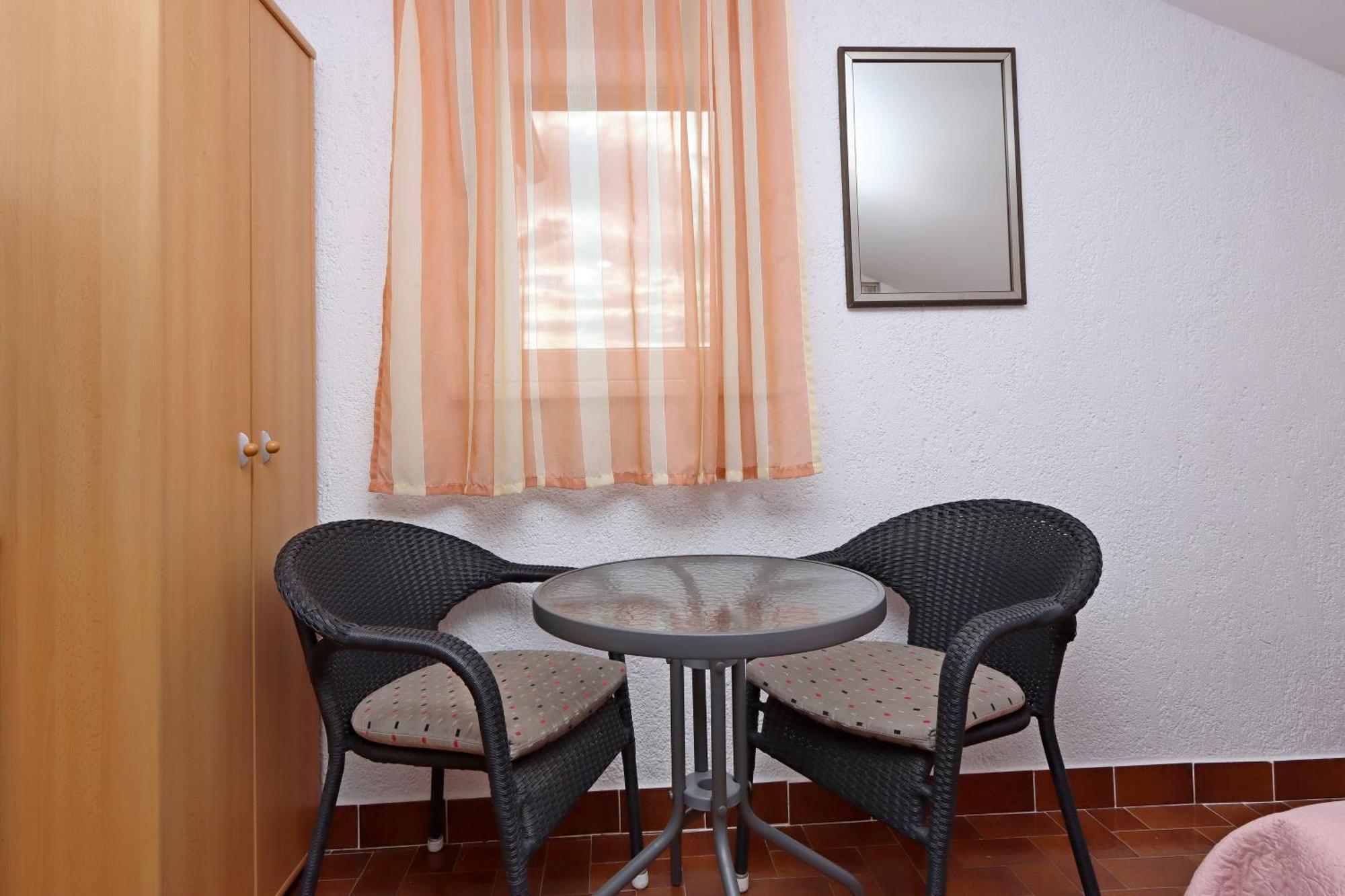 Apartments With A Parking Space Kornic, Krk - 415 Ruang foto